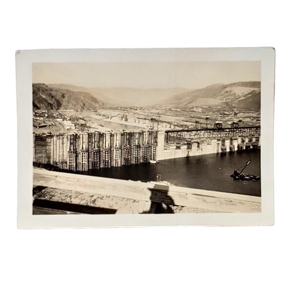 Vtg B&W Original Photos 1940s Grand Coulee Dam Lot of 5 Scenic Snapshot - Picture 5 of 9